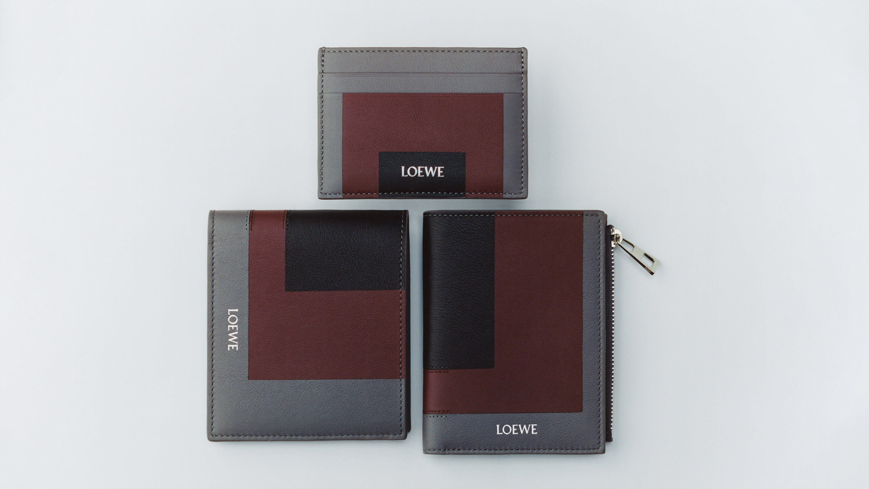 ⭐︎美品、大特価⭐︎LOEWE財布 ウィメンズ 財布&小物｜ロエベ - LOEWE